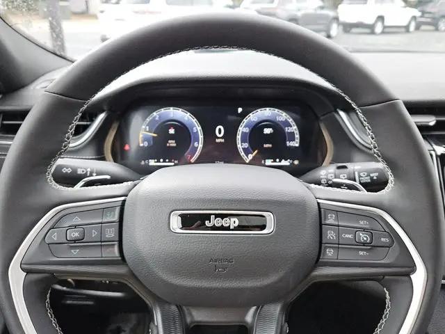 2026 Jeep Grand Cherokee L Altitude 4x4
