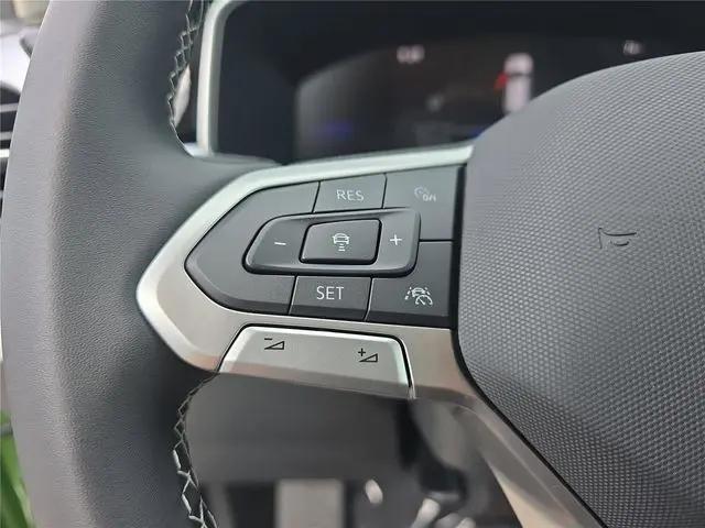 2026 Volkswagen Taos SE