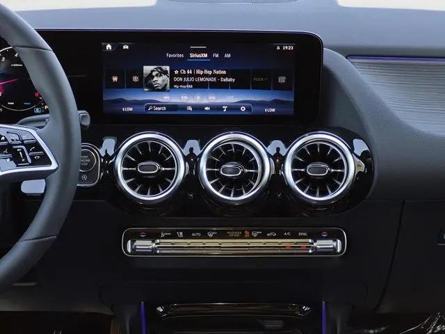 2026 Mercedes-Benz GLA-CLASS 4MATIC