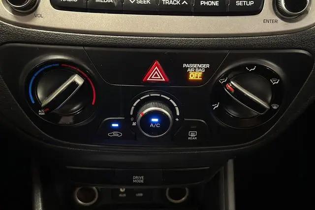 2019 Hyundai Accent SE