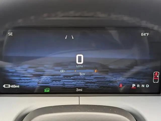 2027 Chevrolet Bolt LT FWD