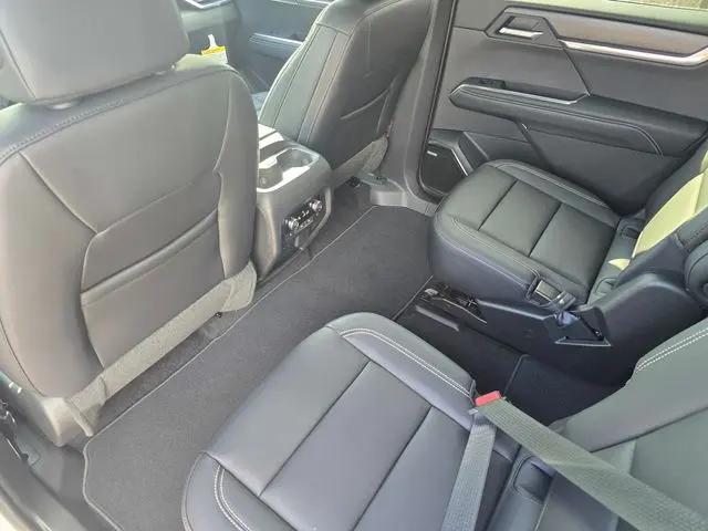 2026 GMC Acadia Elevation FWD