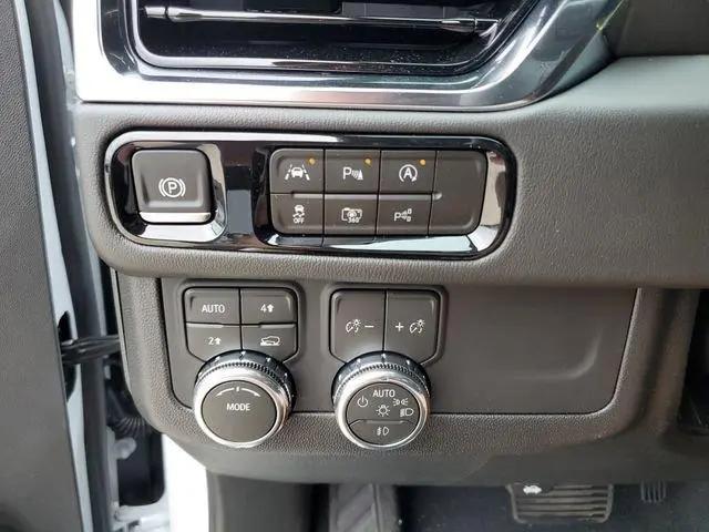 2026 GMC Yukon XL 4WD Denali