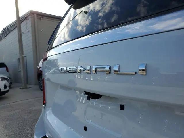 2026 GMC Yukon XL 4WD Denali