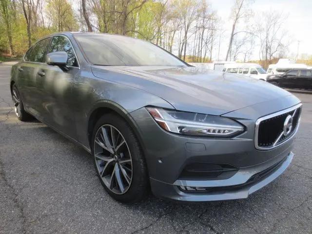 2018 Volvo S90 T5 Momentum