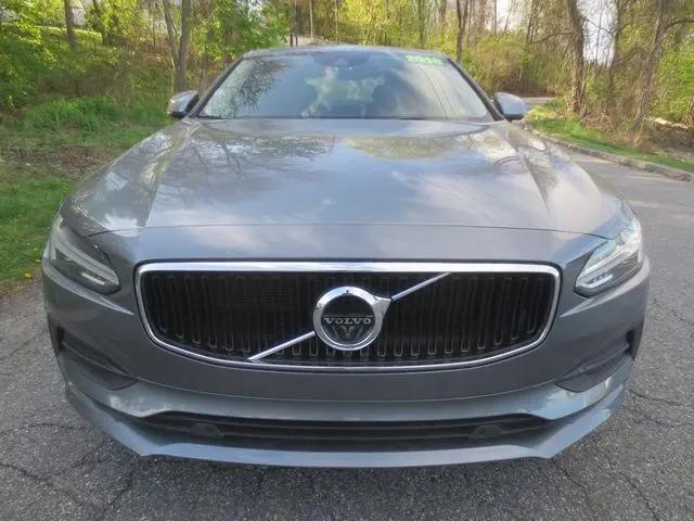 2018 Volvo S90 T5 Momentum