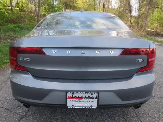 2018 Volvo S90 T5 Momentum
