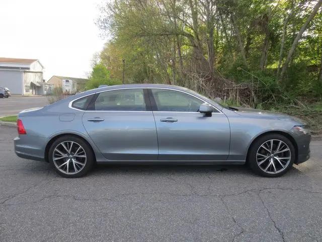 2018 Volvo S90 T5 Momentum