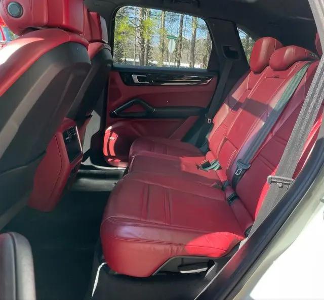 2019 Porsche Cayenne Cayenne