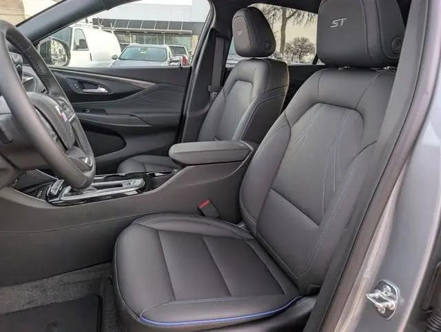 2026 Buick NV Sport Touring FWD