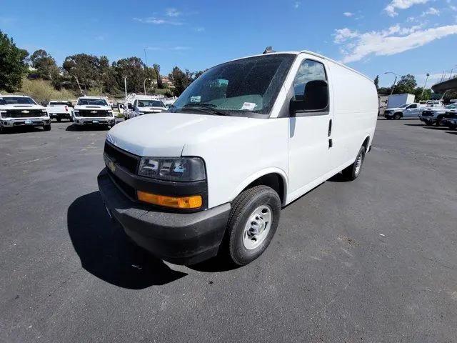 2026 Chevrolet Express Cargo Van 2500 Regular Wheelbase, WT, RWD