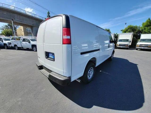 2026 Chevrolet Express Cargo Van 2500 Regular Wheelbase, WT, RWD