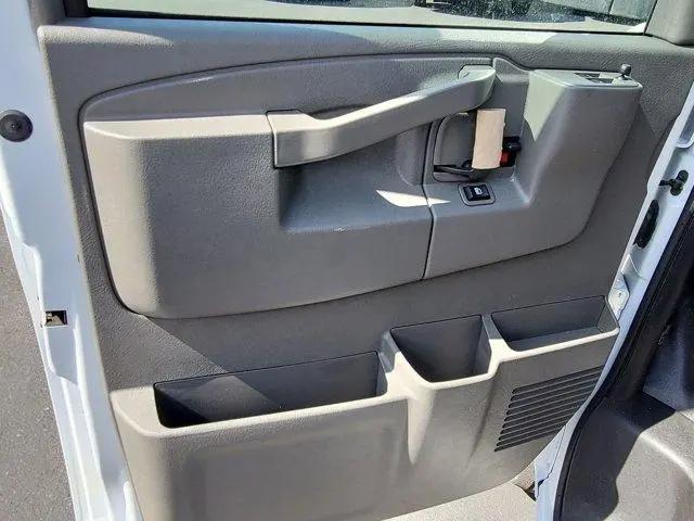 2026 Chevrolet Express Cargo Van 2500 Regular Wheelbase, WT, RWD