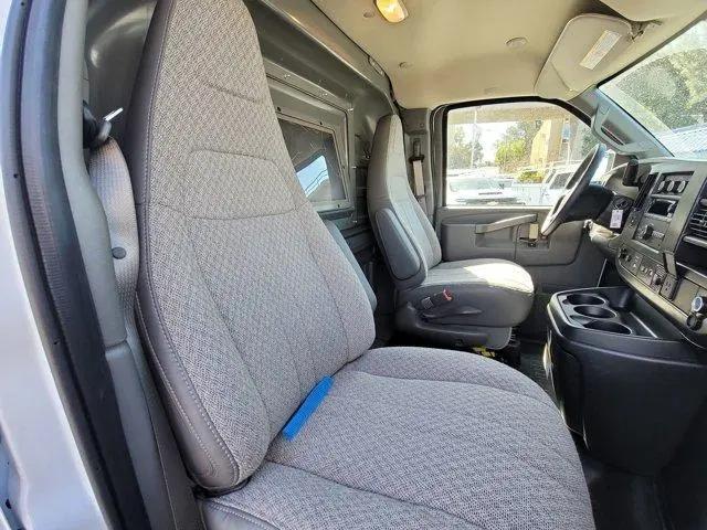 2026 Chevrolet Express Cargo Van 2500 Regular Wheelbase, WT, RWD
