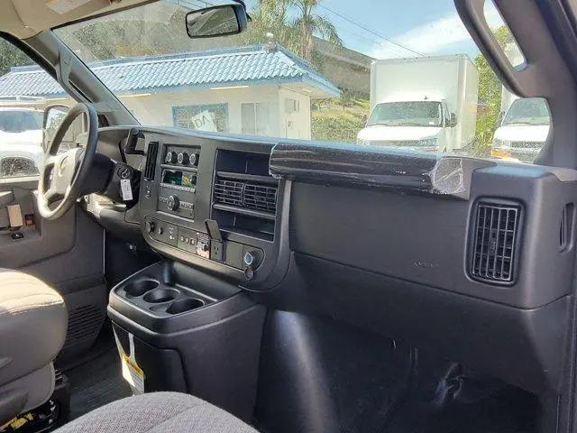 2026 Chevrolet Express Cargo Van 2500 Regular Wheelbase, WT, RWD