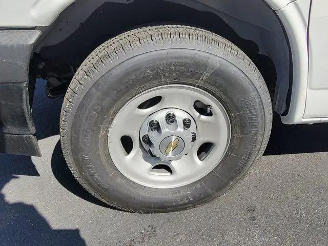 2026 Chevrolet Express Cargo Van 2500 Regular Wheelbase, WT, RWD