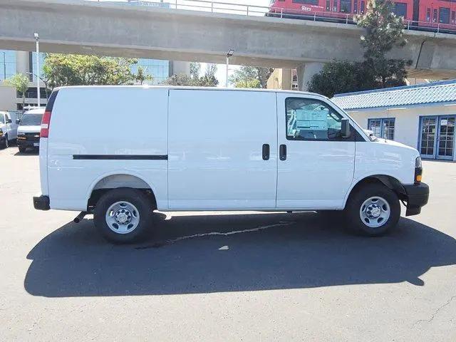2026 Chevrolet Express Cargo Van 2500 Regular Wheelbase, WT, RWD