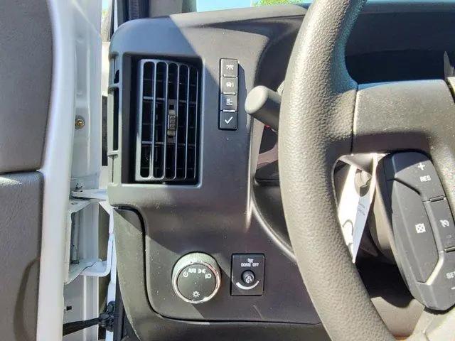 2026 Chevrolet Express Cargo Van 2500 Regular Wheelbase, WT, RWD