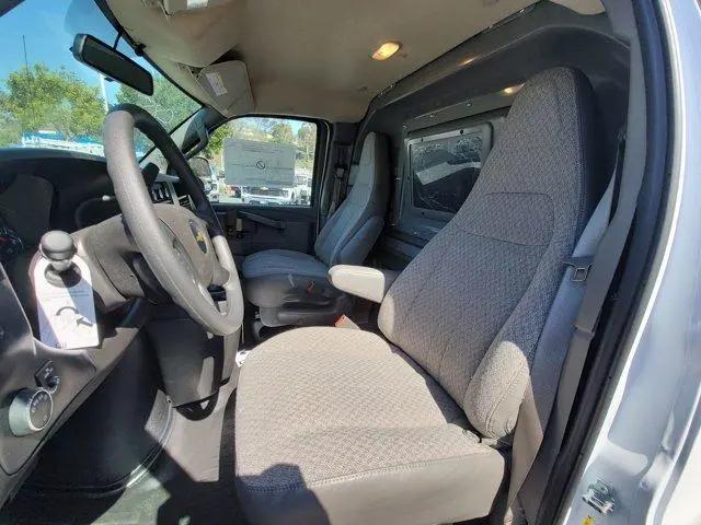2026 Chevrolet Express Cargo Van 2500 Regular Wheelbase, WT, RWD