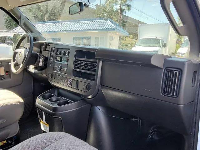 2026 Chevrolet Express Cargo Van 2500 Regular Wheelbase, WT, RWD