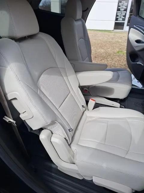 2023 Buick Enclave Premium AWD