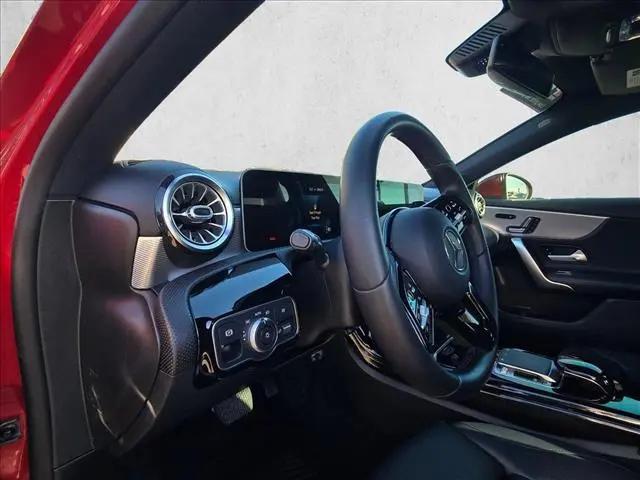 2020 Mercedes-Benz A 220 A 220
