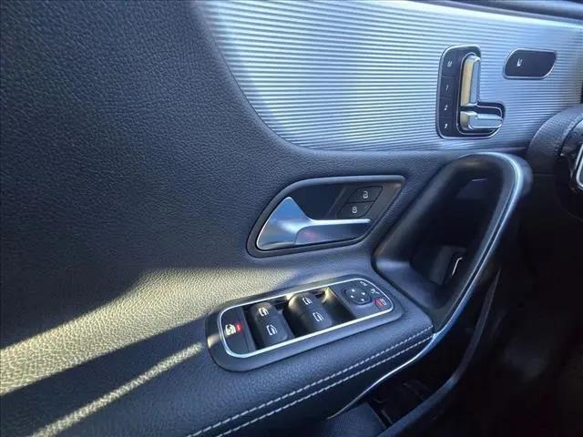 2020 Mercedes-Benz A 220 A 220