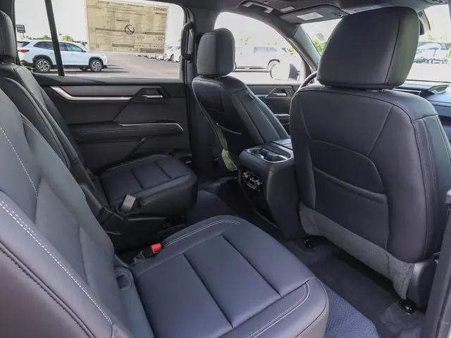 2026 GMC Acadia Elevation FWD