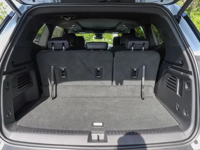 2026 GMC Acadia Elevation FWD