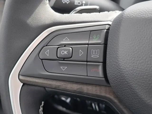 2026 Jeep Grand Cherokee L Altitude 4x4