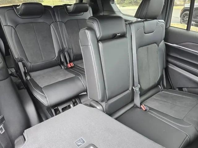 2026 Jeep Grand Cherokee L Altitude 4x4