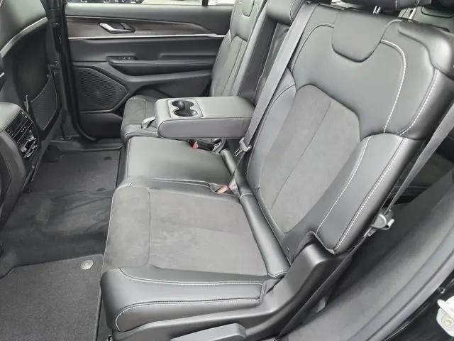 2026 Jeep Grand Cherokee L Altitude 4x4