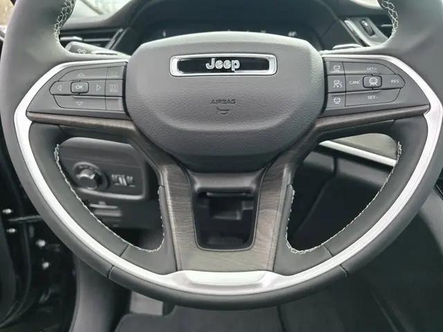 2026 Jeep Grand Cherokee L Altitude 4x4