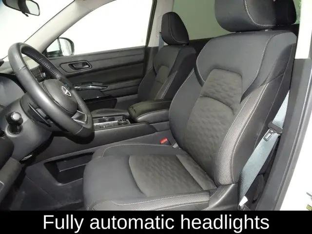 2024 Nissan Pathfinder SV 4WD