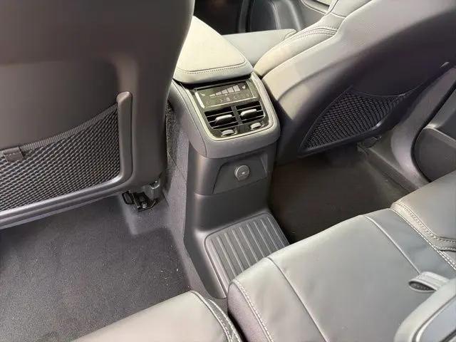2026 Volvo XC90 Plug-In Hybrid Ultra, T8 AWD, Electric/Gasoline, Bright, 7 Seats