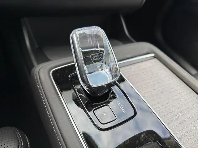 2026 Volvo XC90 Plug-In Hybrid Ultra, T8 AWD, Electric/Gasoline, Bright, 7 Seats