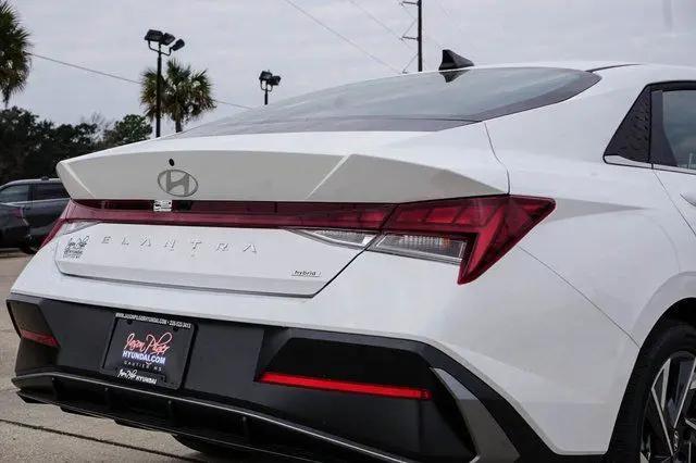 2026 Hyundai Elantra Hybrid Limited