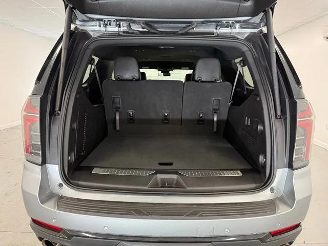 2025 Chevrolet Suburban 4WD Z71