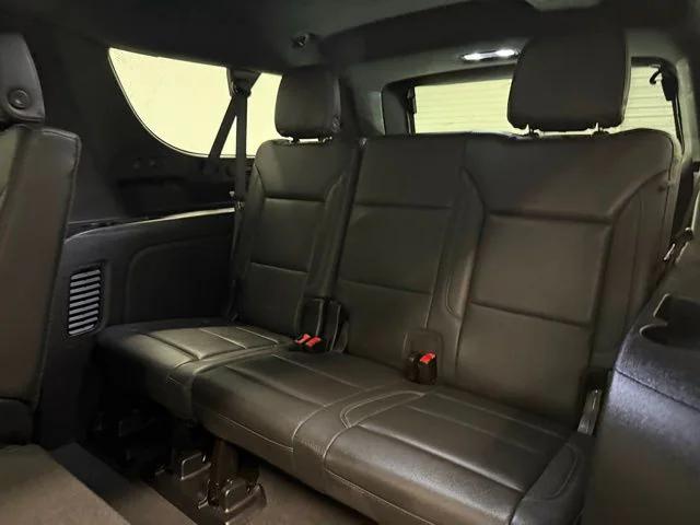 2025 Chevrolet Suburban 4WD Z71