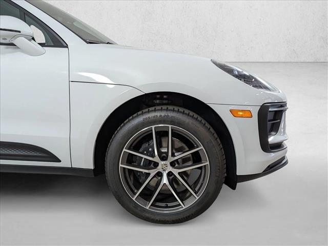 2026 Porsche Macan AWD