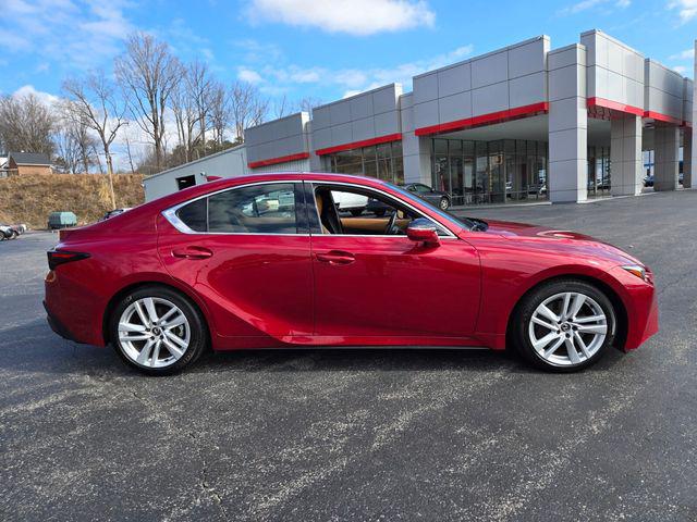 2024 Lexus IS 300 300
