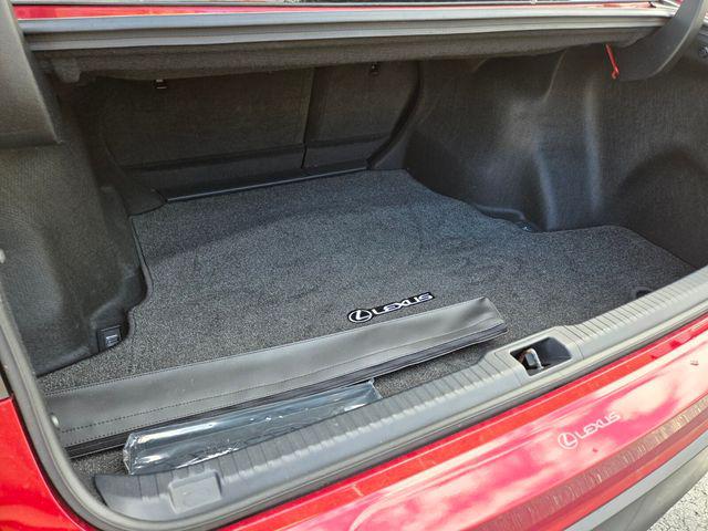 2024 Lexus IS 300 300