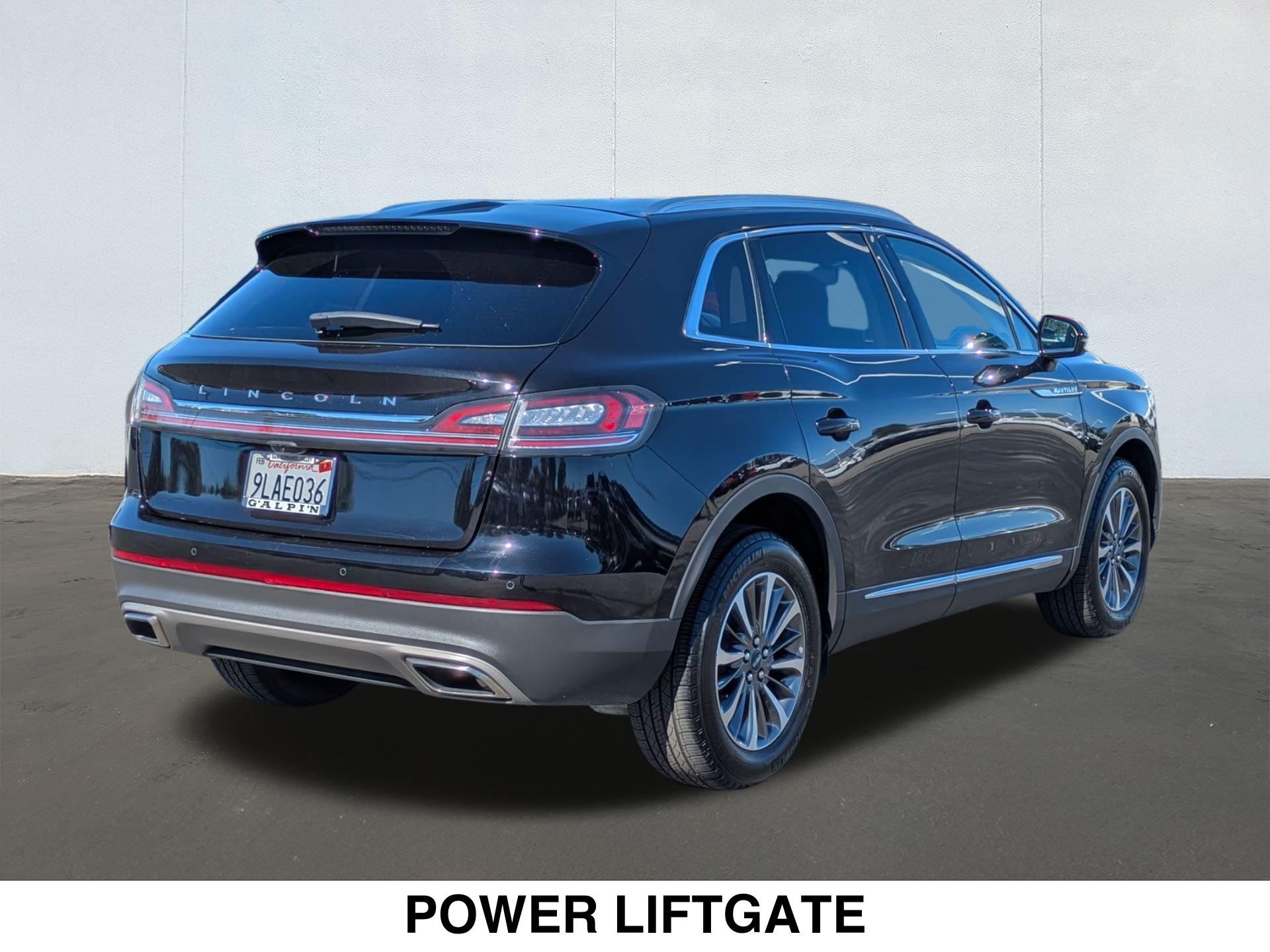 View vehicle photo 5