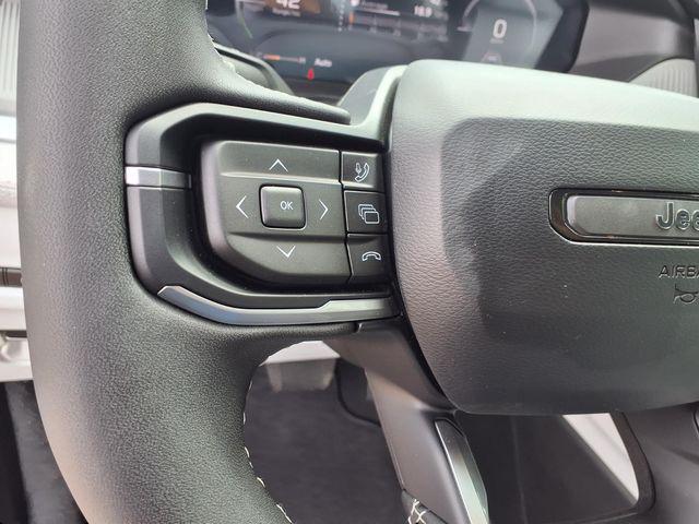 2026 Jeep Cherokee Laredo 4x4