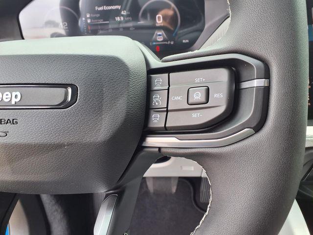 2026 Jeep Cherokee Laredo 4x4