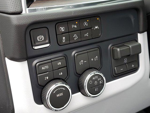 2026 Chevrolet Suburban Premier, 4WD