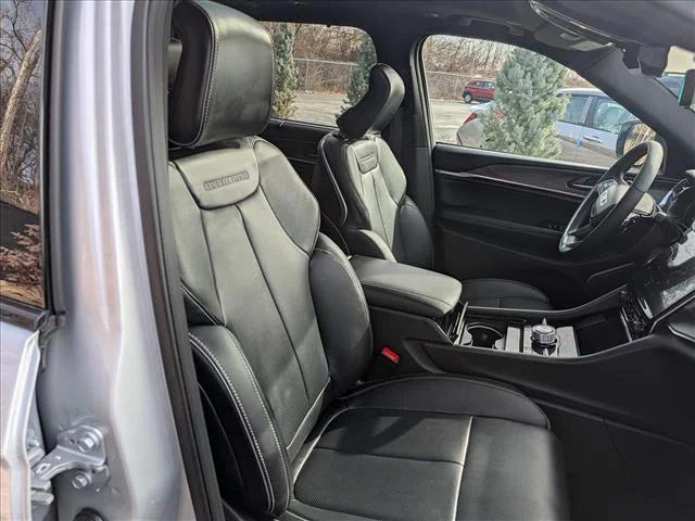 2025 Jeep Grand Cherokee L Overland 4x4