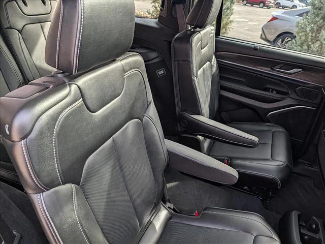 2025 Jeep Grand Cherokee L Overland 4x4