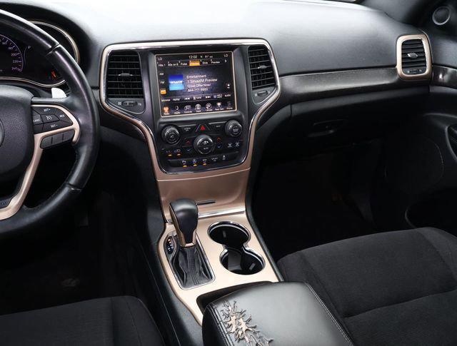 2017 Jeep Grand Cherokee Laredo 4x2
