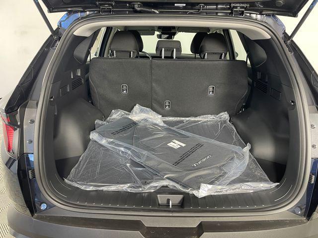 2026 Hyundai Tucson Hybrid Blue SE